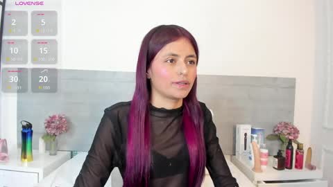 sunnywhitee online show from April 28, 7:19 pm