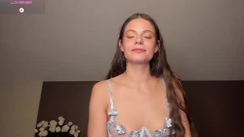 Effie Beautiful girl and Sunsay lucky boy online show from July 14, 9:31 pm