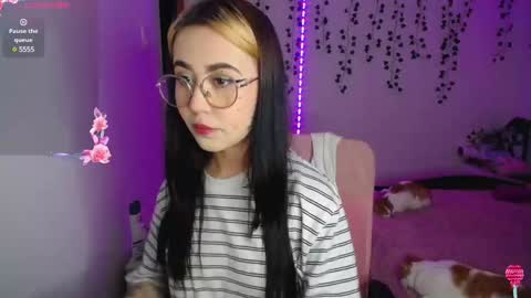 Snapshot of sunset_pienk chatting on December 3, 2:58 am Sunset online show from December 3, 2:58 am