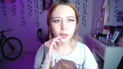 Snapshot of sunset_pienk chatting on September 24, 4:05 am Sunset online show from September 24, 4:05 am