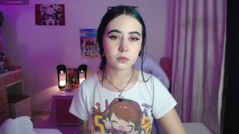 Snapshot of sunset_pienk chatting on June 16, 3:42 am Sunset online show from June 16, 3:42 am