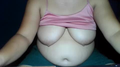 Snapshot of sunshine_789 chatting on May 7, 7:52 pm sunshine_789 online show from May 7, 7:52 pm