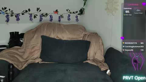 Snapshot of sunshine_darkness24 chatting on October 24, 4:36 pm Sunny online show from October 24, 4:36 pm