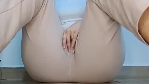 Annie online show from February 28, 5:25 pm