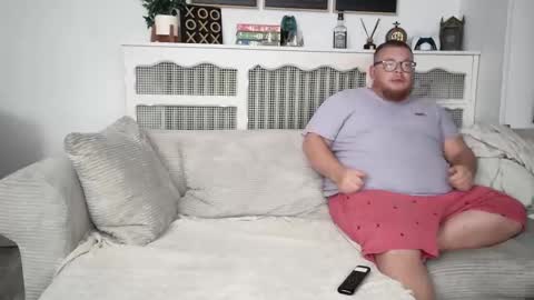 Snapshot of sunshine_diddy chatting on March 8, 9:29 pm Ava online show from March 8, 9:29 pm