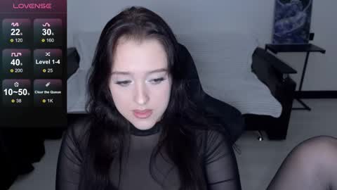 Snapshot of sunshine_j chatting on October 27, 3:27 pm sunshine_j online show from October 27, 3:27 pm