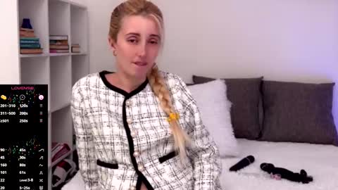 Snapshot of super_peach_stream chatting on March 11, 7:03 pm ANNApvt open full info in bio online show from March 11, 7:03 pm