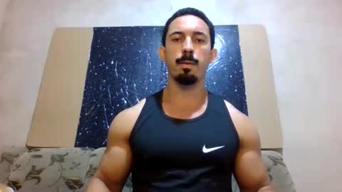 Snapshot of superbigmr chatting on October 23, 3:06 am james online show from October 23, 3:06 am