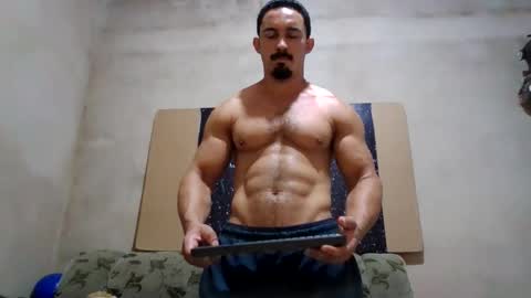 Snapshot of superbigmr chatting on November 13, 10:19 pm james online show from November 13, 10:19 pm