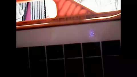 Snapshot of superclit4u chatting on November 15, 11:07 am superclit4u online show from November 15, 11:07 am