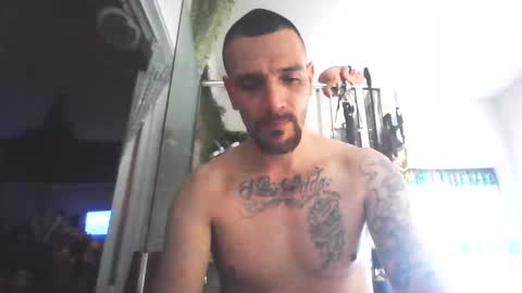 Snapshot of superd512 chatting on January 22, 11:21 pm Guero Cash online show from January 22, 11:21 pm