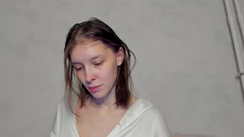 Una online show from March 18, 9:07 pm