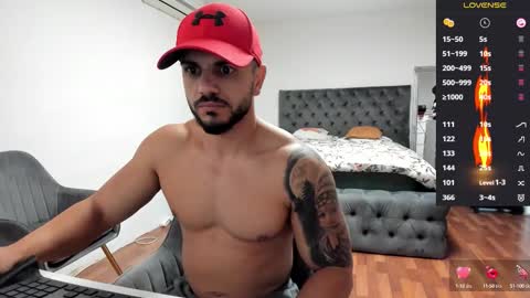 Snapshot of supermanboyxxl chatting on October 1, 5:57 am supermanboyxxl online show from October 1, 5:57 am