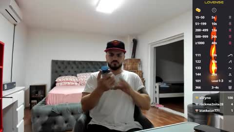 Snapshot of supermanboyxxl chatting on November 10, 6:34 am supermanboyxxl online show from November 10, 6:34 am