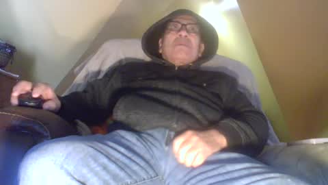 Snapshot of supermasturbador37cam chatting on March 2, 3:05 pm supermasturbador37cam online show from March 2, 3:05 pm