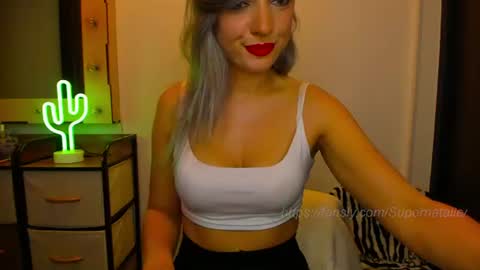 Snapshot of supernatalie chatting on July 1, 10:53 pm Natalie online show from July 1, 10:53 pm