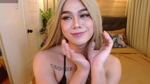 Snapshot of supreme_deity chatting on February 13, 1:15 pm DIANNA online show from February 13, 1:15 pm