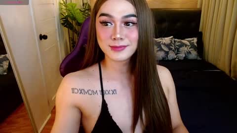 Snapshot of supreme_deity chatting on March 7, 10:24 am DIANNA online show from March 7, 10:24 am