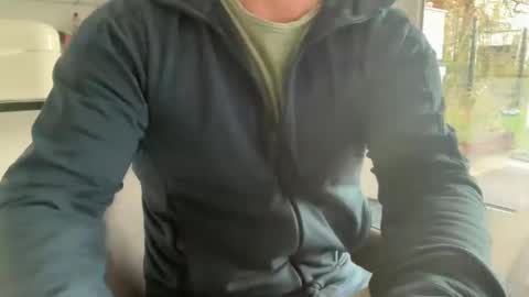 Snapshot of surfstar81 chatting on October 28, 9:13 am surfstar81 online show from October 28, 9:13 am