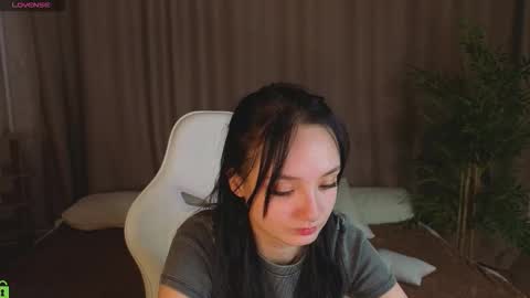 Annie online show from February 14, 1:24 am