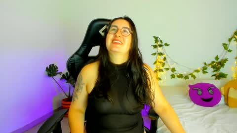 Dani online show from June 19, 7:39 pm