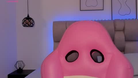 Susan online show from January 16, 8:35 pm