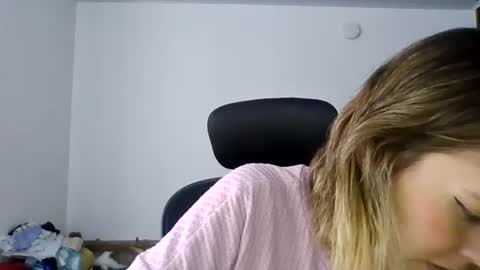 Snapshot of susanaduncann chatting on July 9, 2:10 pm Susana online show from July 9, 2:10 pm