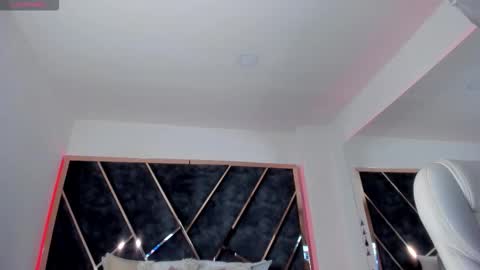 susanahenao online show from March 17, 3:48 pm