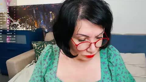 Snapshot of susanflower chatting on February 9, 6:26 pm Susan online show from February 9, 6:26 pm