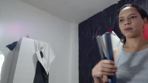 susanleroy online show from December 28, 4:30 pm