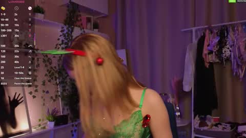 Snapshot of susanneguitian chatting on December 20, 9:44 pm Hot exclusive photos 10 for joining to my fanclub online show from December 20, 9:44 pm