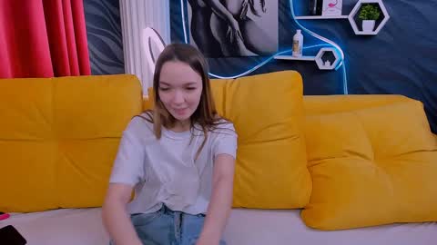 Snapshot of susannjohnson chatting on January 27, 1:09 pm susannjohnson online show from January 27, 1:09 pm