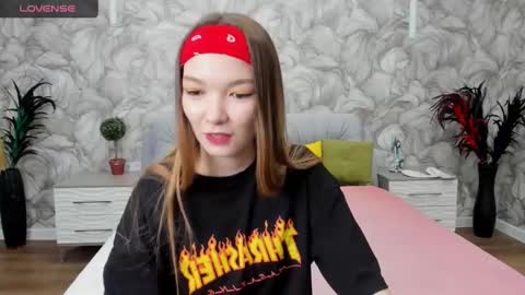 Snapshot of susannjohnson chatting on March 12, 3:13 am susannjohnson online show from March 12, 3:13 am