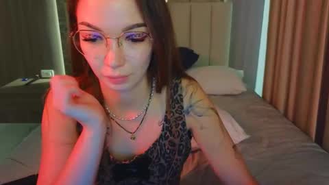 susannjohnson online show from March 11, 1:44 am