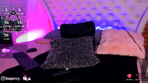 Snapshot of susanpercy chatting on November 22, 10:31 pm Val Help me get to 100 thumbs up online show from November 22, 10:31 pm