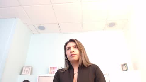 susanwilliams_ online show from February 7, 11:03 am