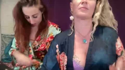 Snapshot of susieandlacey chatting on June 14, 7:10 am Susie and Lacey online show from June 14, 7:10 am