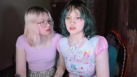 Snapshot of susiemilkis chatting on May 20, 1:01 am susiemilkis online show from May 20, 1:01 am
