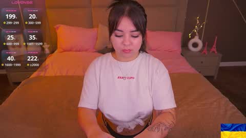 Susie online show from November 23, 9:03 pm