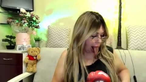 SusiexNoreen online show from June 25, 12:43 am