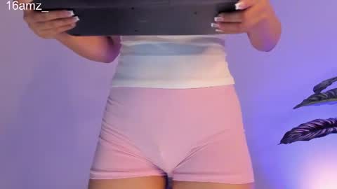Snapshot of susimendez_ chatting on July 10, 8:44 pm susi online show from July 10, 8:44 pm