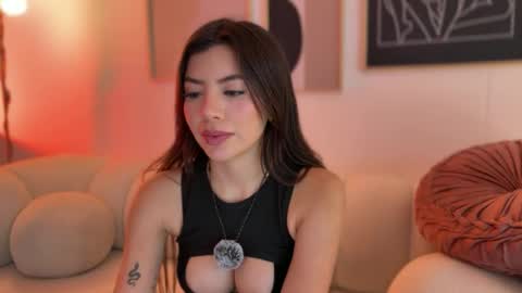 Snapshot of sussanf_ chatting on June 12, 10:41 pm Susy online show from June 12, 10:41 pm