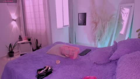 sussy_bell_ online show from May 22, 7:19 pm