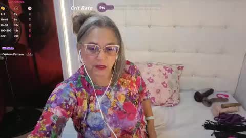 Snapshot of sussy_perez_ chatting on April 11, 8:35 pm Sussy online show from April 11, 8:35 pm