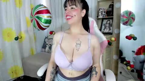 sussy_vanguash online show from December 16, 2:22 pm