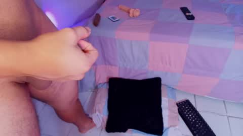 sussy and  ken online show from February 6, 5:45 am