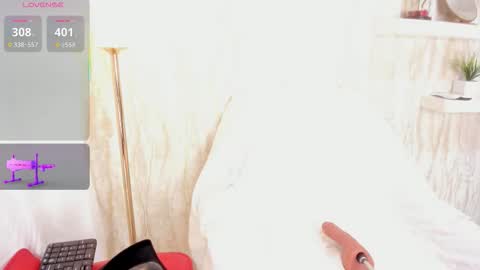 Sussy online show from December 18, 4:46 pm