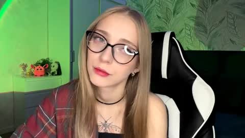 Jessica online show from November 15, 5:09 pm