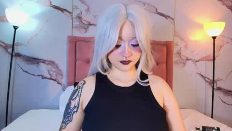 suxan_white online show from May 20, 9:43 pm