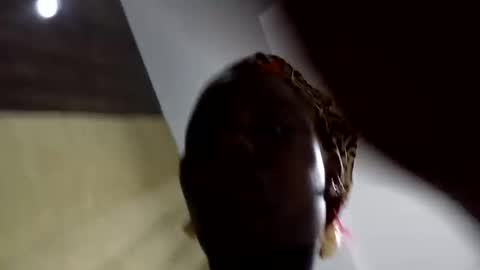 suzan001 online show from December 4, 7:28 am